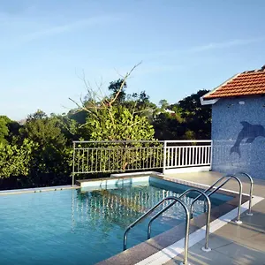 Chillax Hotel Vagamon
